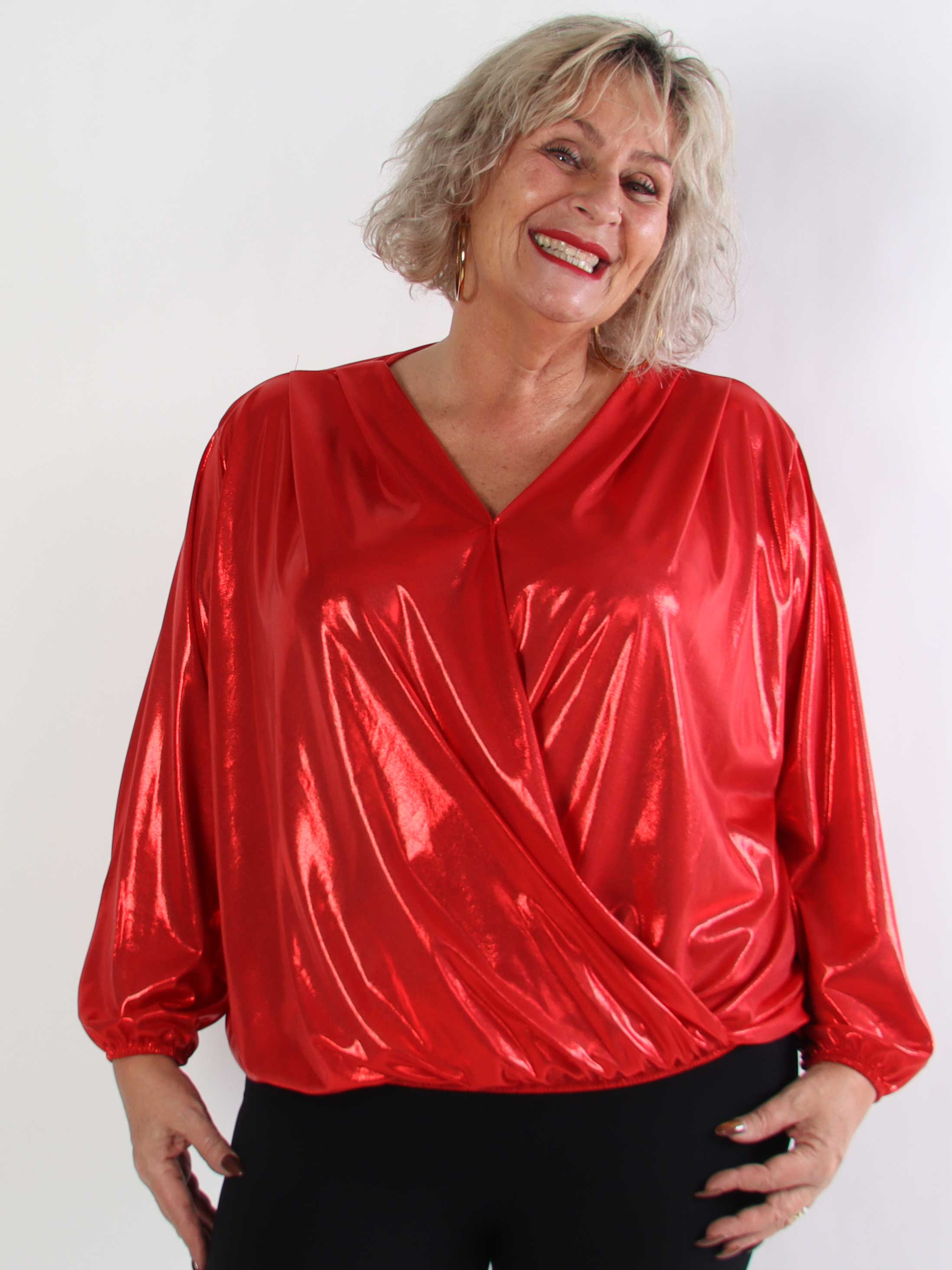 Rakel Shiny - Langærmet plus size bluse i skinnende stof